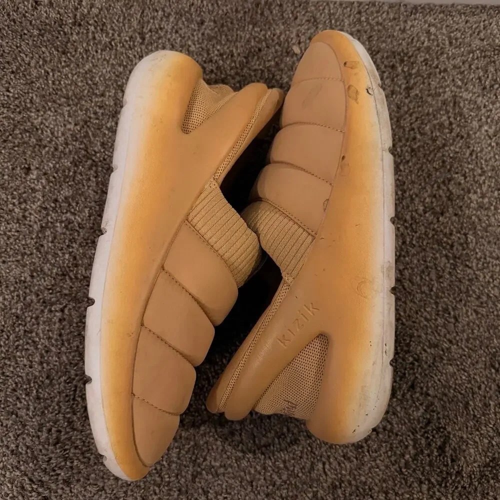 JET-PUFFED X KIZIK Unisex Mars Roamer Toasted Marshmallow Shoes Size M10/W11.5